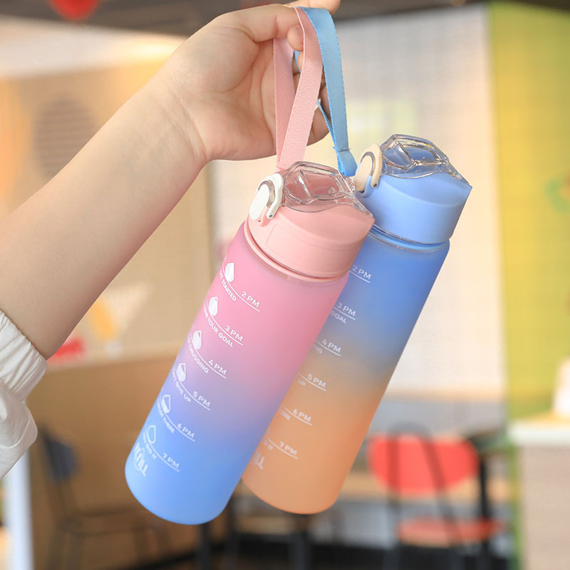 700 مللي زجاجة ماء للجري زجاجة - مراجعة Smart Water Bottle Tracker وسعره